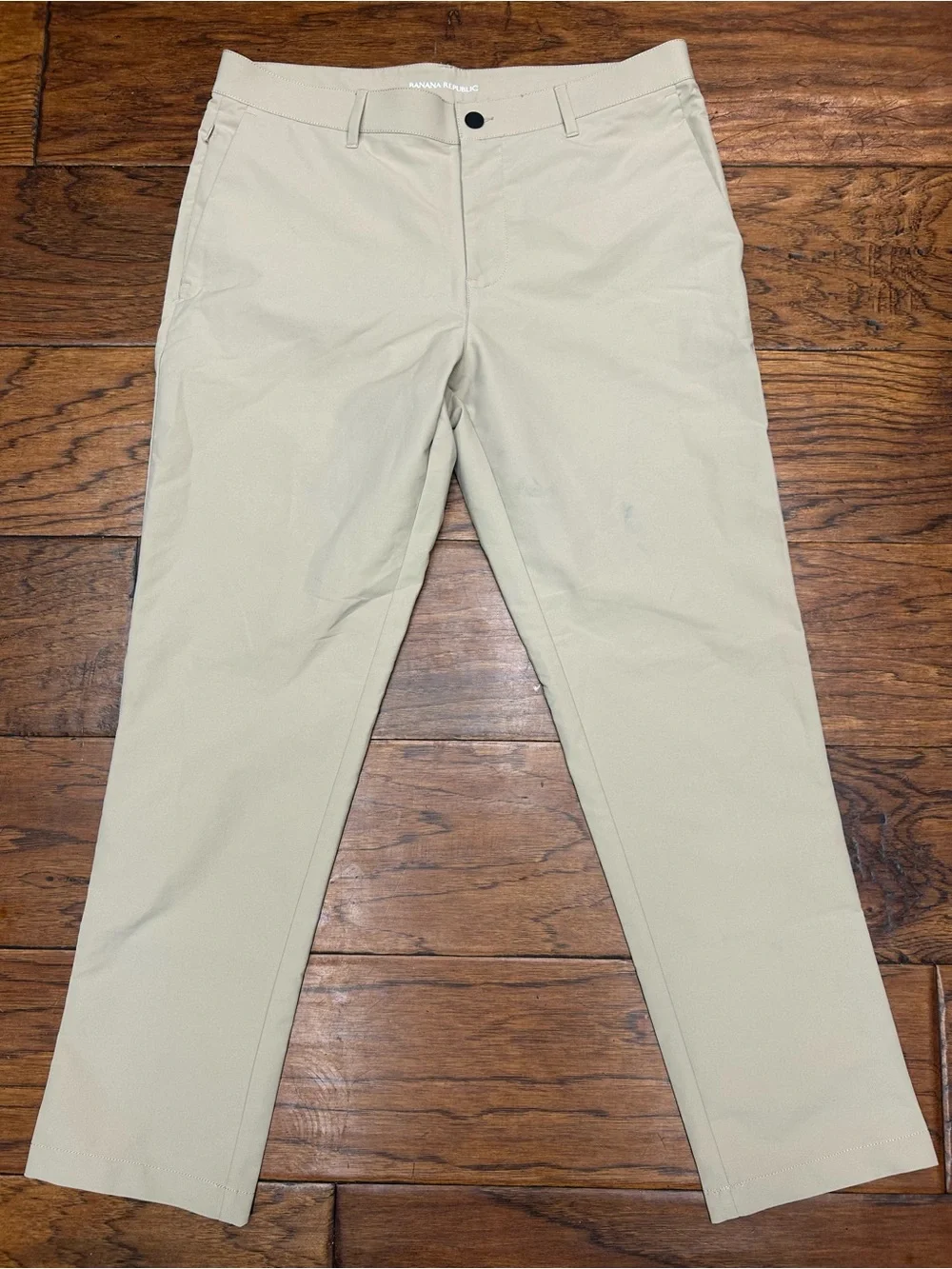 Banana Republic men's flat front khaki performance tech chino pants